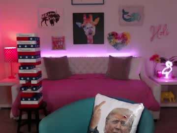 webcam girl holihurricane live cam image #12551407