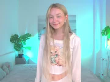 webcam girl tiny_flame live cam image #9624757