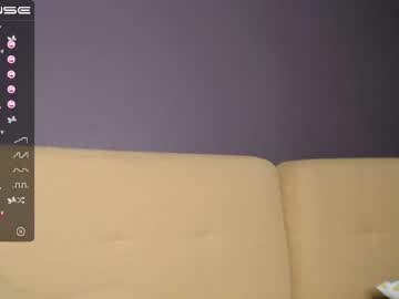 webcam girl small_blondee live cam image #2204209