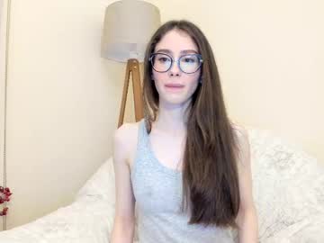 webcam girl snowww_white live cam image #11873547