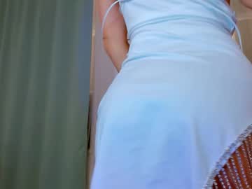 webcam girl emmi_rosee live cam image #2661064