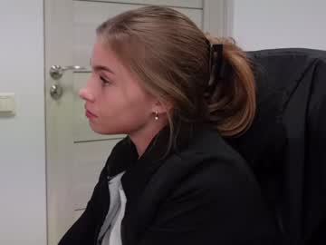 webcam girl abby_laker live cam image #11528971