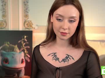 webcam girl ella_knockers_xl live cam image #7018301