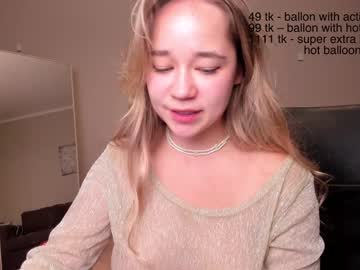 webcam girl kristyspiritedaway live cam image #9542287