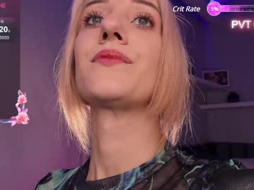 webcam girl dreamy_kira live cam image #10607845