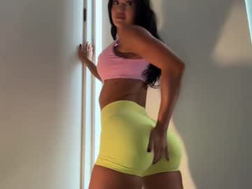 webcam girl emillyyyx live cam image #12479622