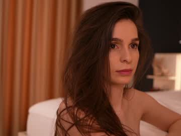 webcam girl dovia live cam image #12207637
