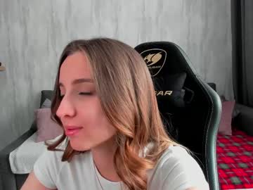 webcam girl kikileen live cam image #12422216