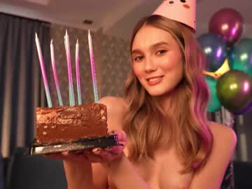 webcam girl aurora_the_ballerina live cam image #12006249