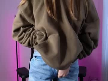 webcam girl strawberryjamx live cam image #5557149