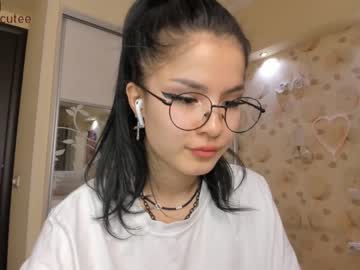 webcam girl akino_17 live cam image #1674974