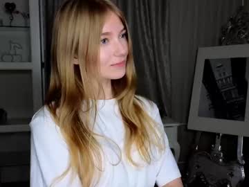 webcam girl lovely_shyy live cam image #10768778