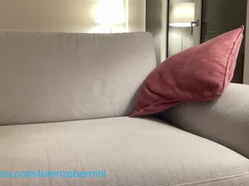 webcam man lorenzobernini live cam image #10456556