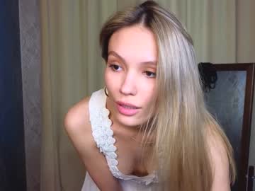 webcam girl nicole_shy_ live cam image #6273452