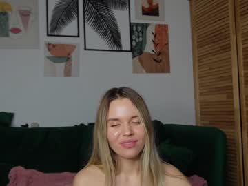 webcam girl corni__ live cam image #12421036