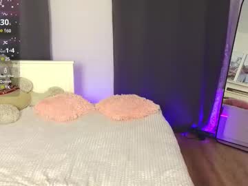 webcam girl adrianawow1 live cam image #12039654