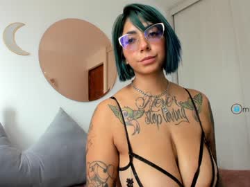webcam girl tattoo_ninja_kitty live cam image #2118105