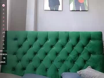 webcam girl siberian_siren live cam image #12822913