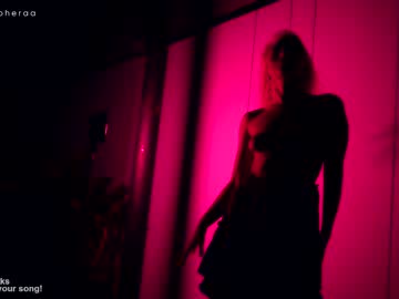 webcam girl artmosphera live cam image #5721320