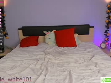 webcam girl foxhilary live cam image #2746894