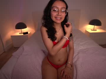 webcam girl miaxrain live cam image #11419860