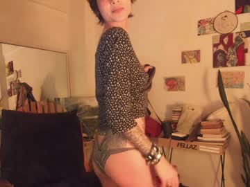 webcam girl alone_together_ live cam image #10605688