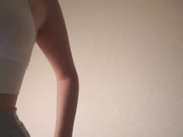 webcam girl helenmoors live cam image #5350266