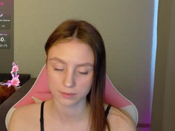 webcam girl julieqt live cam image #12443260