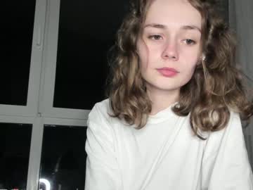 webcam girl mxxnsxsul live cam image #3286576