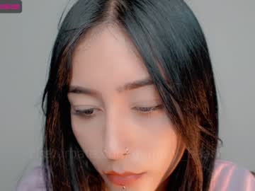 webcam girl gummy_bear7 live cam image #3390702