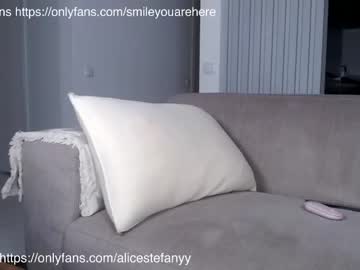 webcam girl smileyouarehere live cam image #3471823