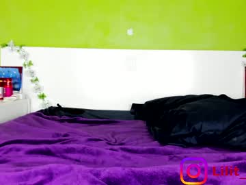 webcam girl lily_holy live cam image #6839059