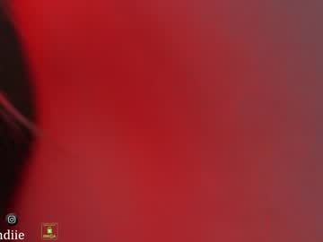 webcam girl bestblondiiecb live cam image #8033926