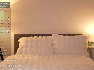 webcam girl ezra live cam image #8542800