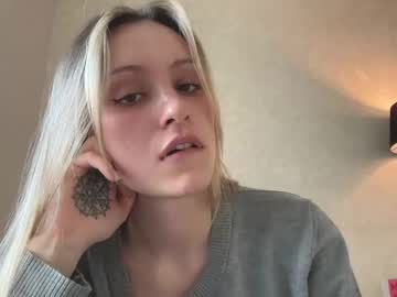 webcam girl fflloowweerr live cam image #12892296