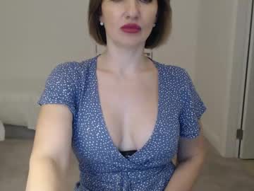 webcam girl mallinia live cam image #11879559