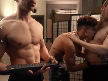webcam man muscularfriend live cam image #12343057