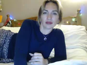 webcam girl mallinia live cam image #7957627