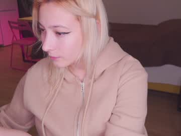 webcam girl aveksmr live cam image #538845