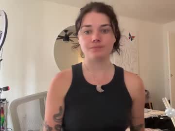 webcam girl queencassidyy live cam image #12636143