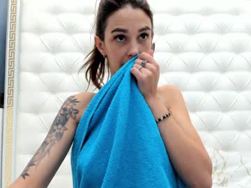 webcam girl hotfallingdevil live cam image #2546612