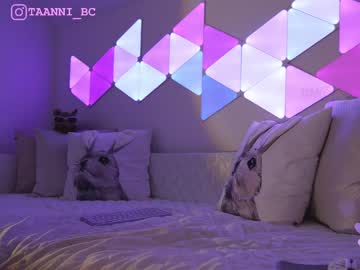 webcam girl taanni_bc live cam image #6831650