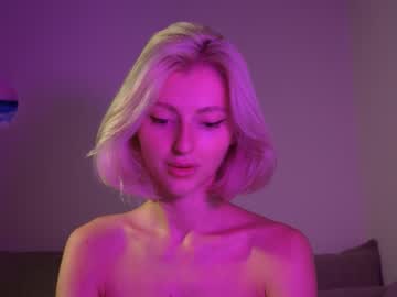 webcam girl yournaughtymiss live cam image #10789209
