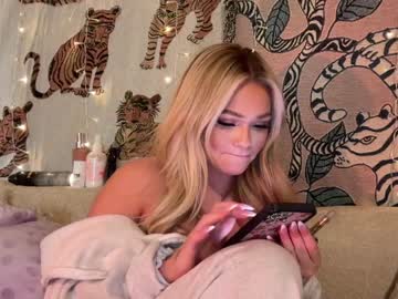webcam girl ari_02 live cam image #8771924