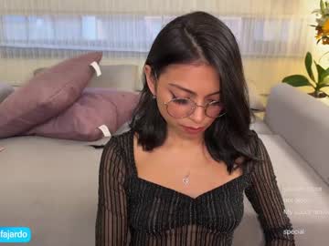 webcam girl sweet_littleee live cam image #10733597