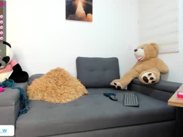 webcam girl abigail_w live cam image #6274655