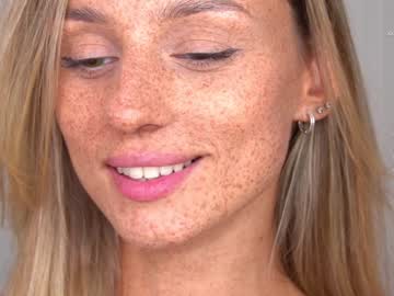webcam girl artease live cam image #9864380