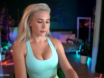 webcam girl provocatrixx live cam image #4023791