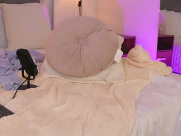 webcam girl victoria__rossi live cam image #12043869
