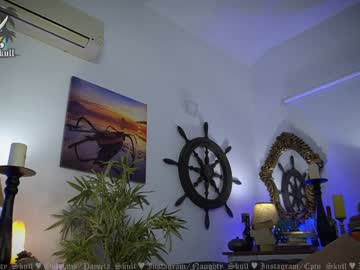 webcam girl naughty_skull live cam image #10848133